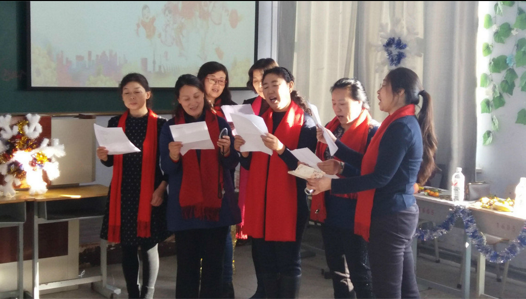 7.《相新相爱的一家人》